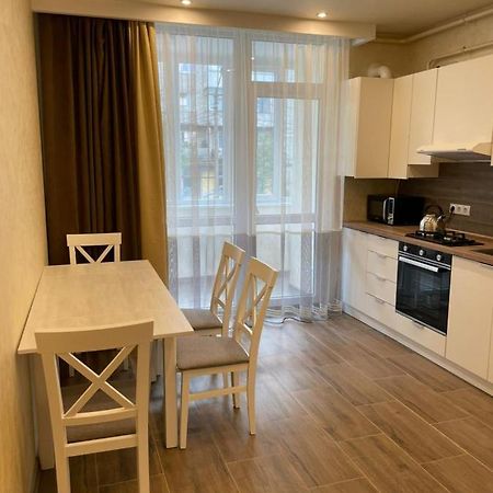 White House Apartment Lvov Exteriér fotografie